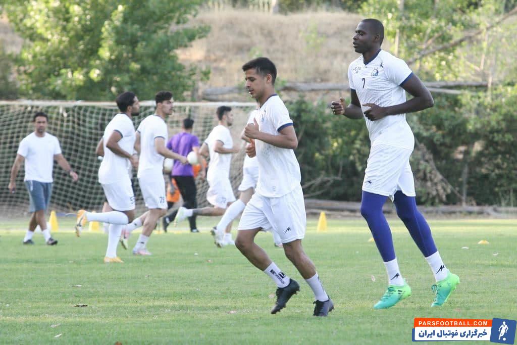 تمرینات استقلال برای دیدار با تراکتور از سر گرفته شد که در آن، شیخ دیاباته و مهدی قایدی یک بار دیگر در کنار هم قرار گرفتند.