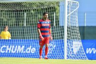 در سال 2001 بود که جانلوئیجی بوفون بعد از نمایش‌های درخشان در ترکیب پارما مورد توجه بسیاری از باشگاه‌های بزرگ اروپایی قرار گرفت....