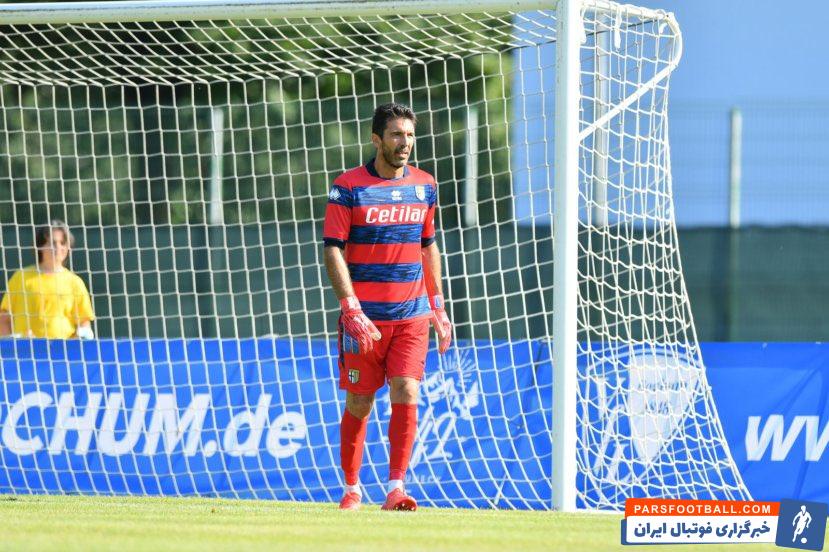 در سال 2001 بود که جانلوئیجی بوفون بعد از نمایشهای درخشان در ترکیب پارما مورد توجه بسیاری از باشگاههای بزرگ اروپایی قرار گرفت....