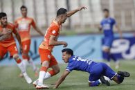 دیدار استقلال و سایپا سه صحنه مشکوک به پنالتی داشت که داور بازی فقط یک پنالتی گرفت و بی تجربگی قایدی یک پنالتی استقلال را سوزاند.