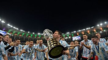 لیونل مسی بابت قهرمانی آلبیسلسته در مسابقات کوپا آمریکا ۲۰۲۱ بیاندازه خوشحال بود و گفت هنوز این اتفاق را باور نمیکند.