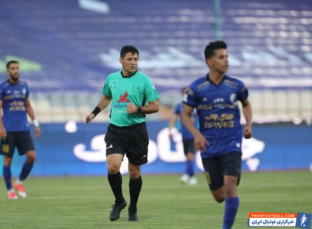 ادعای هادی دزفولی داور پیشین دربی درباره علیرضا فغانی : ابهت او بازی استقلال و پرسپولیس را گرفته بود