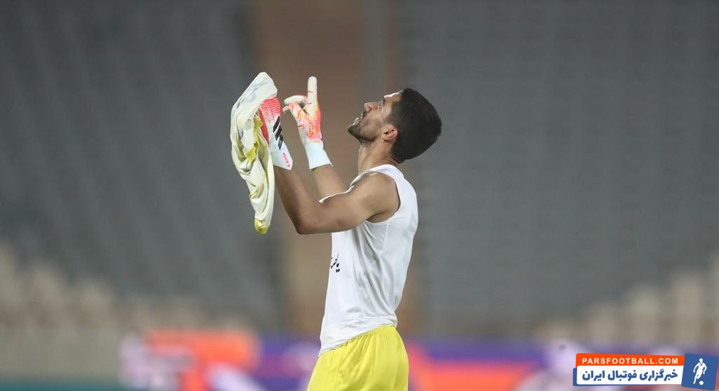 حسین حسینی در ضربات پنالتی کمک شایان توجهی به استقلال کرده و با مهار آخرین ضربه پرسپولیسیها حضور استقلال در مرحله بعدی جام حذفی را قطعی کرد.