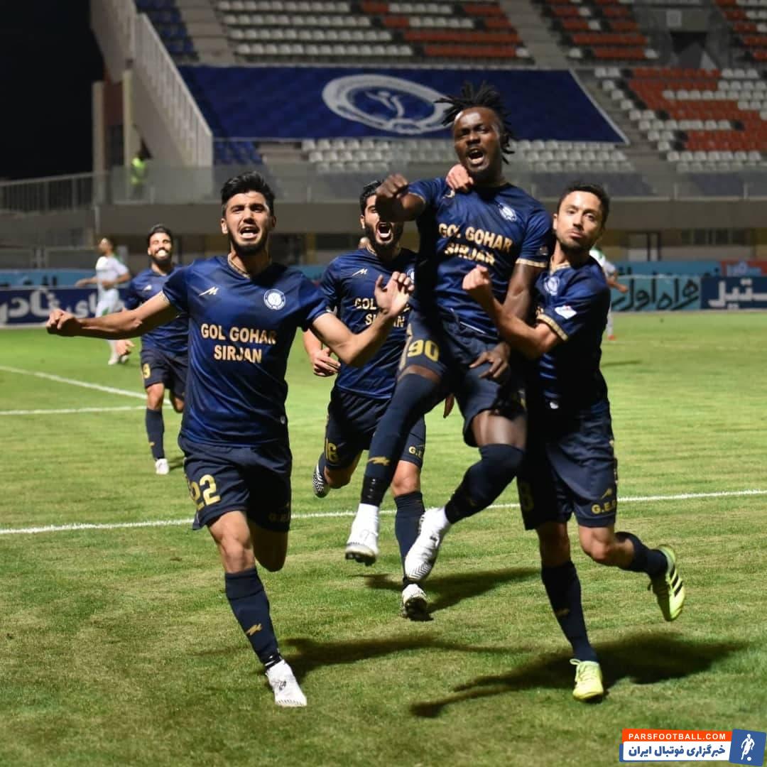 گادوین منشا مهاجم نیجریه ای گل گهر، لیگ بیستم را بسیار طوفانی آغاز کرد. او در همان 7 هفته نخست، موفق شد 9 بار برای تیمش گل بزند ....