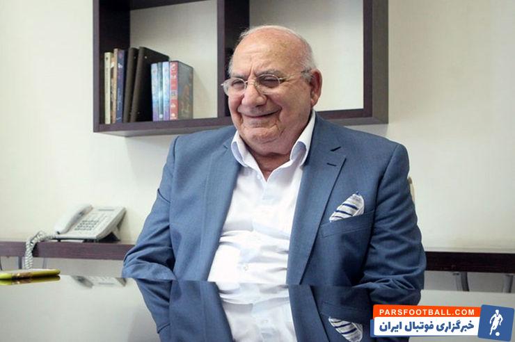 حشمت مهاجرانی ، سرمربی پیشین تیم ملی گفت : استقلال و پرسپولیس در آخرین بازی خود در لیگ برتر به پیروزی رسیدهاند و شانس برابری در دربی دارند.