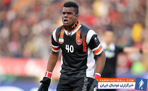 در تاریخ شهرآورد های پایتخت ، نیلسون کوریا با ۴۰۵ دقیقه بسته نگه داشتن دروازه اش رکورد دار است و احمدرضا عابدزاده پشت سر او قرار دارد.