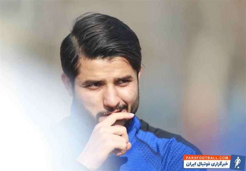 عارف غلامی در دیدار استقلال و سایپا از ناحیه لگد و کمر مصدوم شد و وضعیت او برای دیدار حساس با پرسپولیس در دربی تهران مشخص نیست.