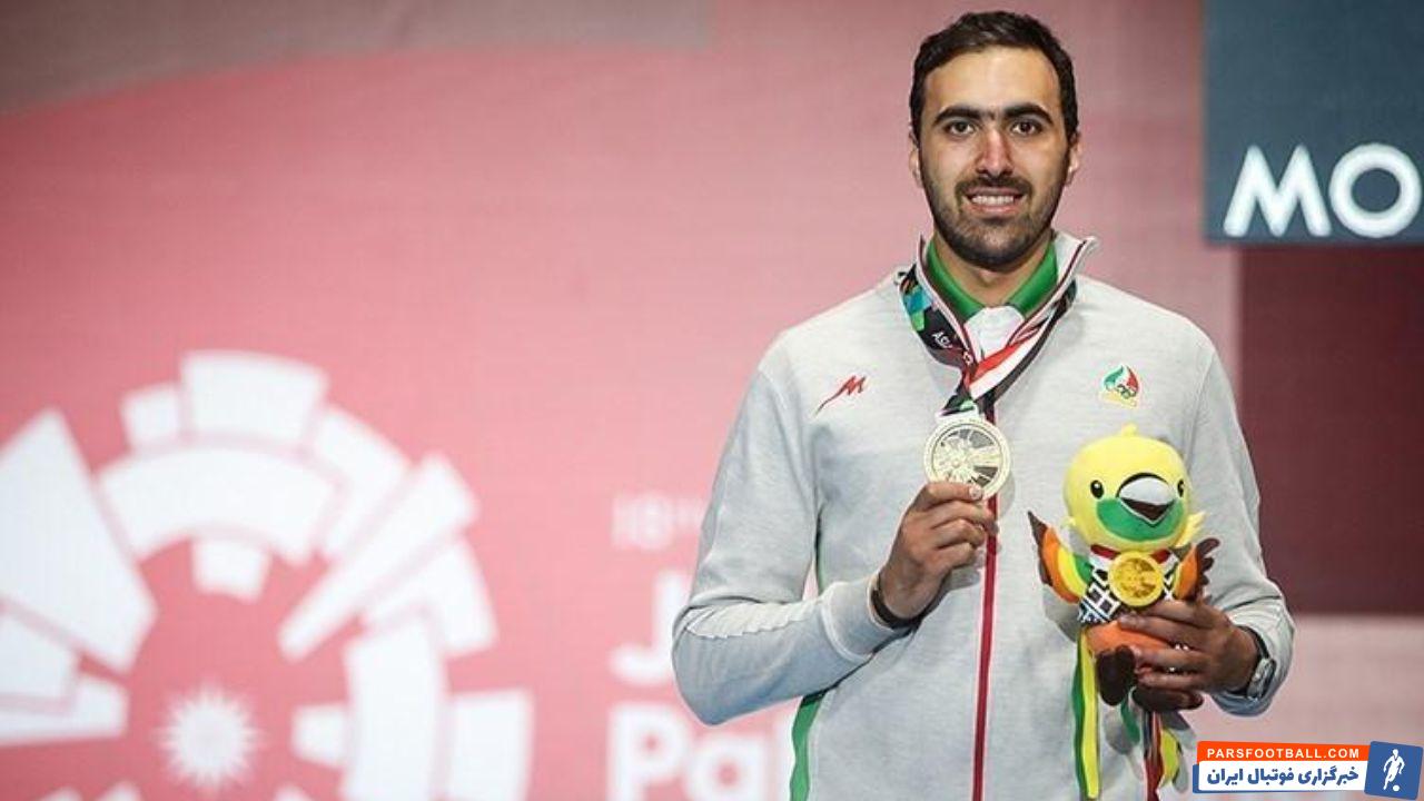 علی پاکدامن ، ستاره شمشیربازی ایران موفق شد زاتزاری از مجارستان که دو بار قهرمان المپیک شده بود را شکست داد و به دور بعد راه یافت.