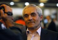 علی اکبر طاهری ، مدیرعامل پیشین پرسپولیس گفت : گودرزی به من گفت که هر کاری برای پرسپولیس می کنی برای استقلال هم بکن و برای استقلال هم اسپانسر پیدا کردم.