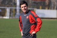 جواد منافی ، پیشکسوت باشگاه پرسپولیس گفت : طبیعی است که برخی چشم ندارند موفقت و گلات قهرمانی پرسپولیس را ببینند و از راه های غیرفوتبالی می خواهند به ما ضربه بزنند.