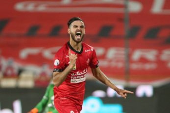 احمد نوراللهی هافبک پرسپولیس با امضا قراردادی به تیم شباب الاهلی امارات پیوست