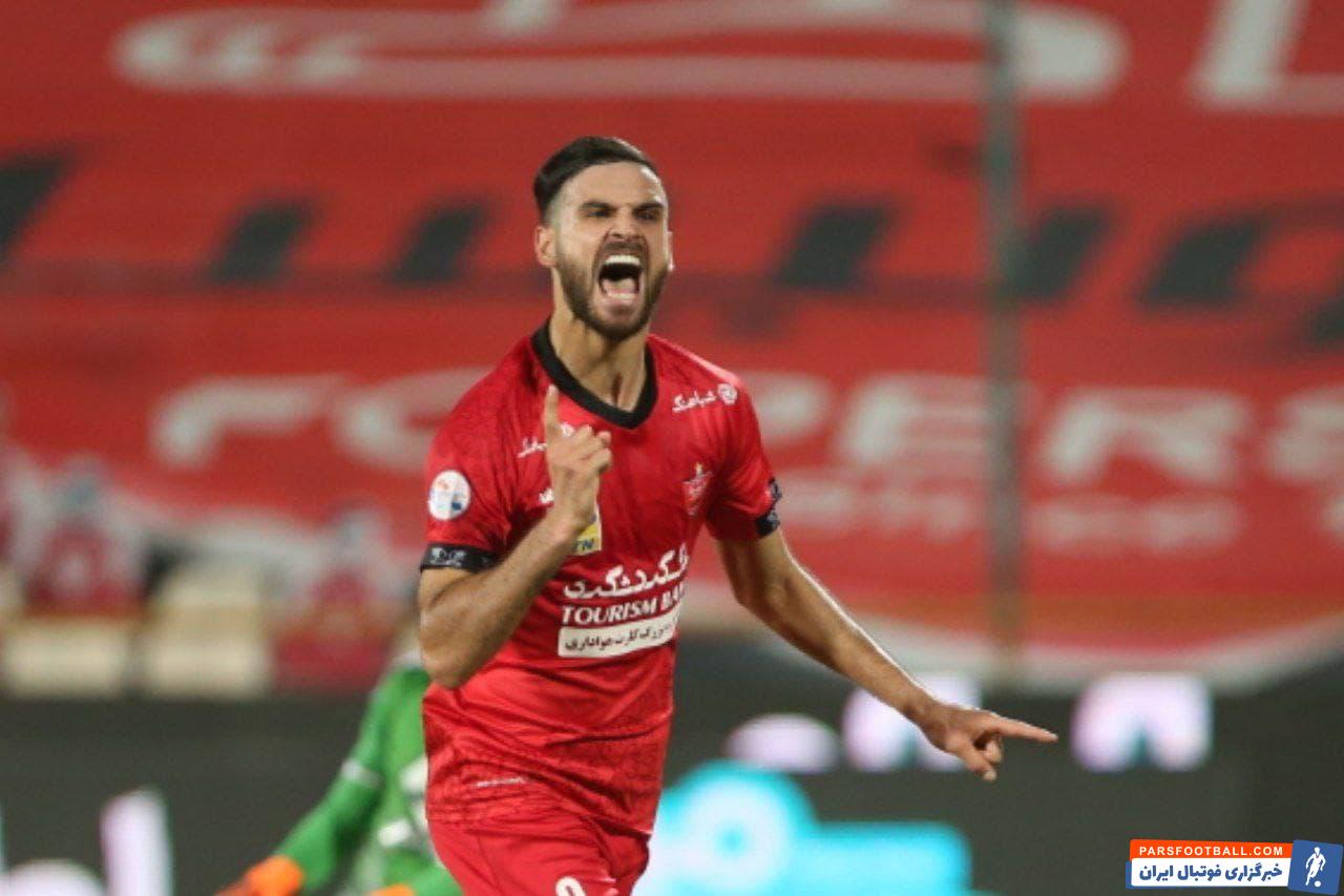 احمد نوراللهی هافبک پرسپولیس با امضا قراردادی به تیم شباب الاهلی امارات پیوست