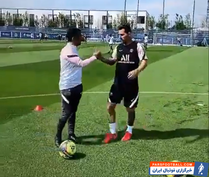 مسی دیروز در مراسم معارفه خود گفت که برای بردن یک لیگ قهرمانان دیگر به پی اس جی پیوسته، بسیار خوشحال است و انگیزه فراوانی هم دارد.