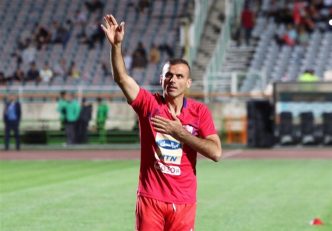 سیدجلال حسینی کاپیتان پرسپولیس در فصل جدید لیگ برتر نیمکت نشین خواهد بود