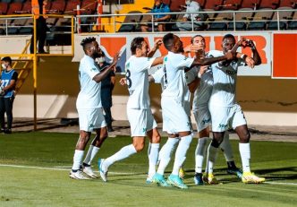 محمد نادری به همراه تیم آلتای اسپور ترکیه به صدر جدول سوپر لیگ این کشور رسید