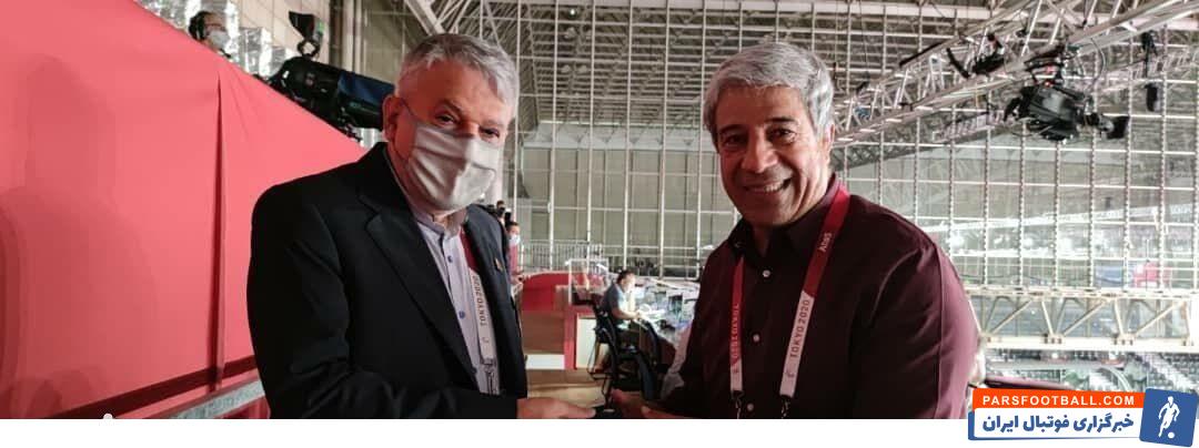 هادی عامل توسط رضا صالحی امیری رئیس کمیته ملی المپیک مورد تقدیر قرار گرفت و نشان ویژه کمیته ملی المپیک را به او اهدا شد.