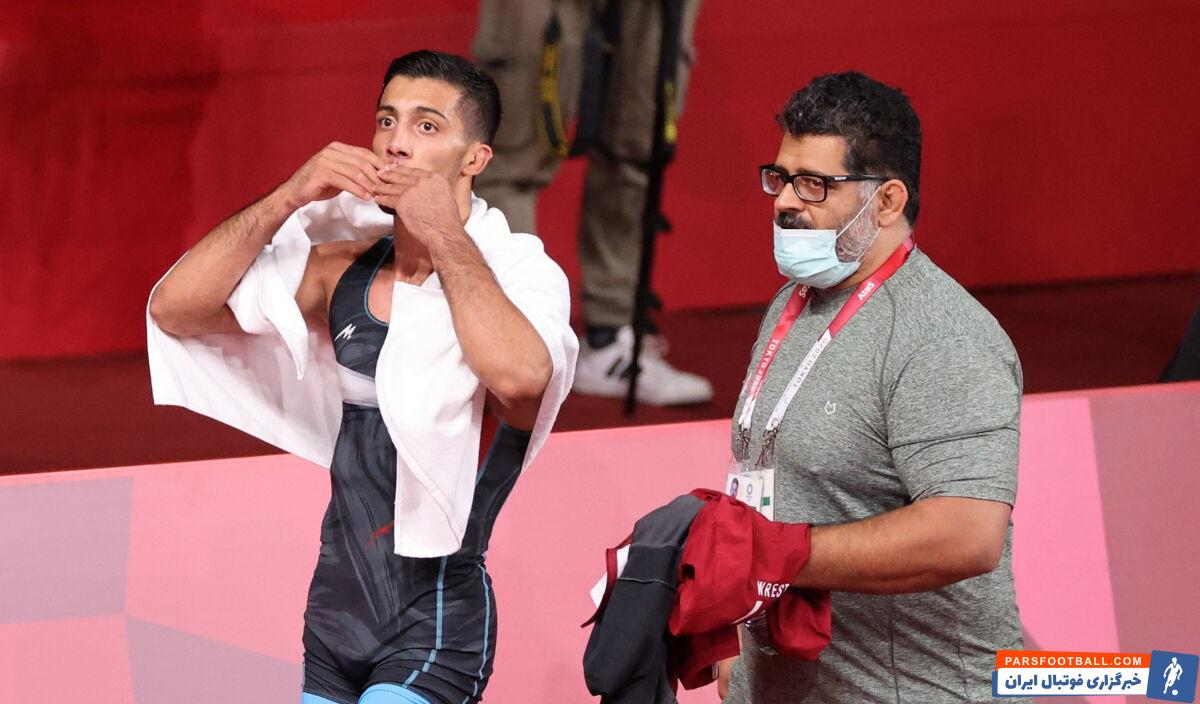 محمدرضا گرایی فرنگی کار المپیکی ایران گفت: دنبال این هستم با کشتی حساب شده و کسب مدال طلا دل مردم را شاد کنم.