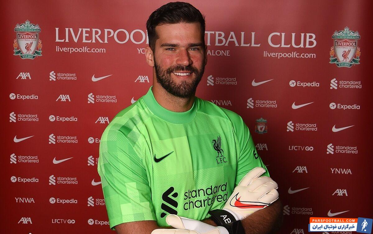 آلیسون بکر ، دروازهبان برزیلی لیورپول بعد از تمدید قراردادش گفت که این باشگاه باید اهداف بزرگی برای خودش در نظر بگیرد.