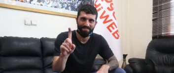 محمد دانشگر امسال با تیم فوتبال استقلال قرارداد داشت اما وی چند روز پیش با حضور در سازمان لیگ قرارداد خود را به صورت یکطرفه فسخ کرد