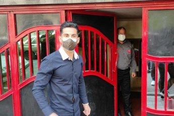 مهدی شیری مدافع راست تخصصی پرسپولیس که با پشت سر گذاشتن هجمه‌ها و بازگشتی دوباره به ترکیب اصلی طی هفته‌های آخر لیگ بیستم ...