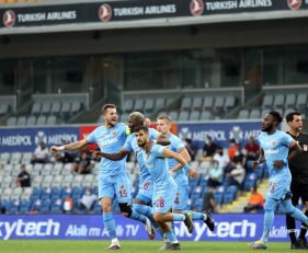 پیروزی کایسری اسپور با گلزنی تیام و در شب غیبت علی کریمی و مجید حسینی