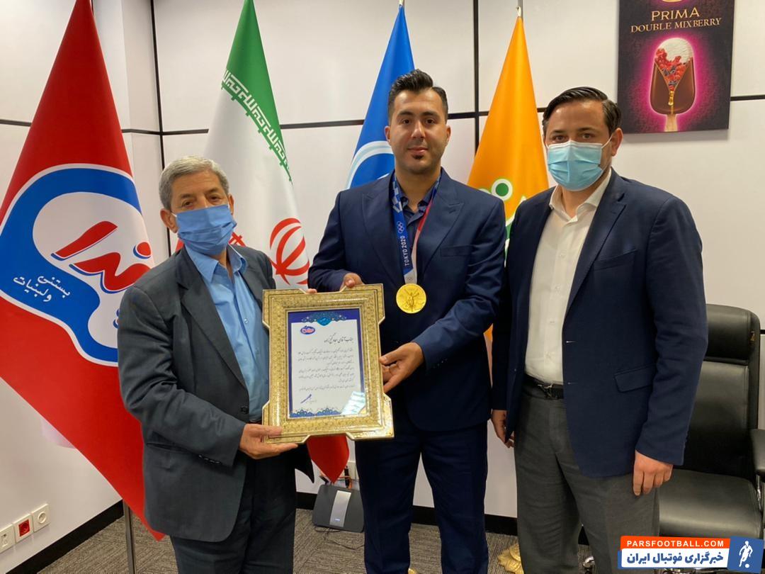 تقدیر گروه صنعتی میهن از قهرمان طلایی المپیک