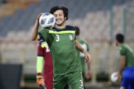 سردار آزمون به جای پوشیدن شماره 20 خود، لباس تمرینی که روی آن 3 درج شده بود را به تن کرد و با کیت کاپیتان حاج صفی به تمرین پرداخت.