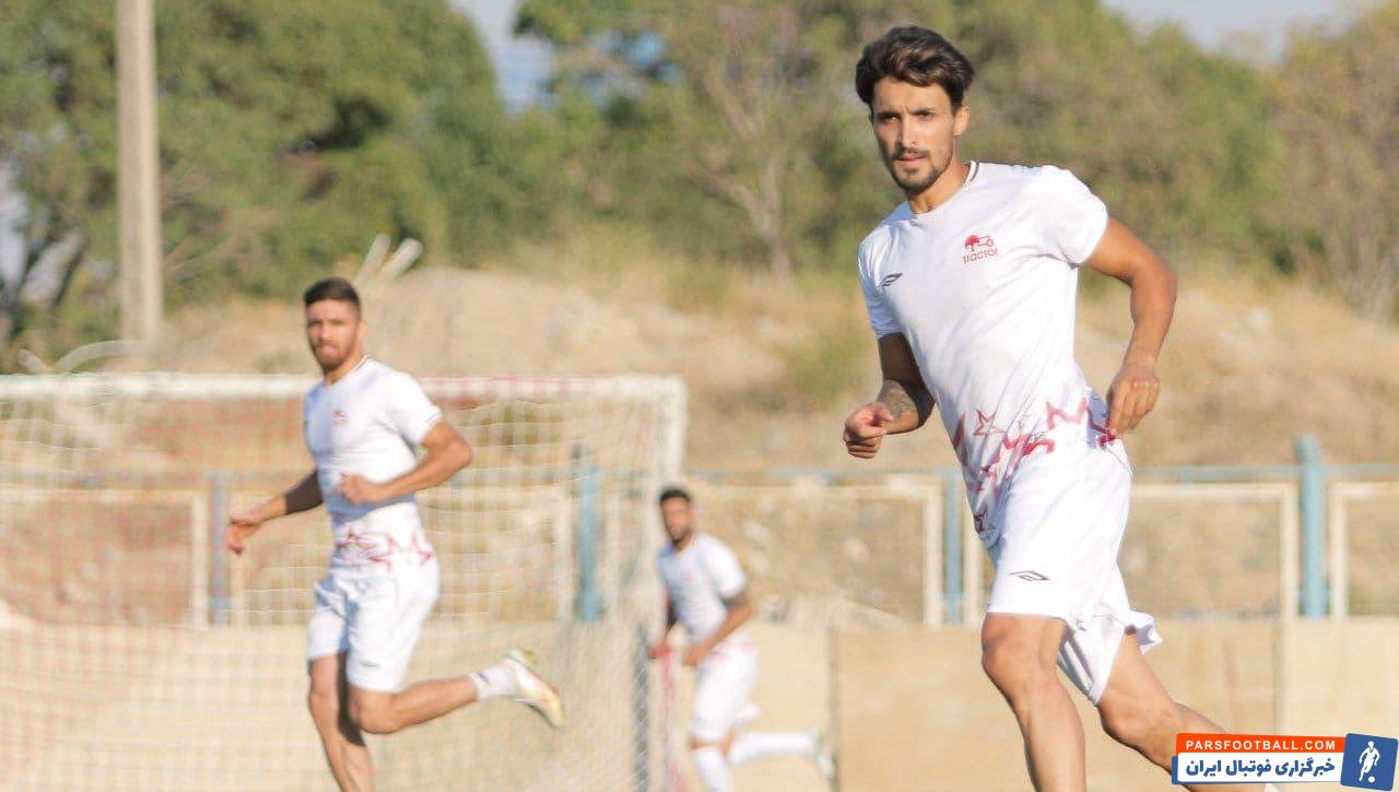 نکته مهم درباره سجاد حیدری مهاجم ۳۰ ساله قد و قامت مناسب او و همچنین فیزیک مطلوب این بازیکن است که میتواند برای تراکتور مفید شود.