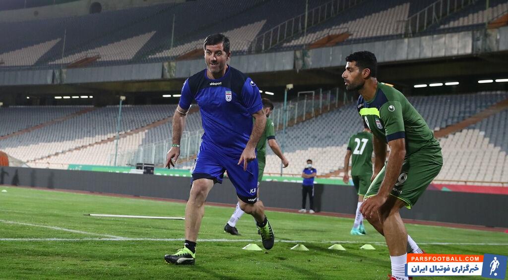 باشگاه پرسپولیس و شخص یحیی گلمحمدی با حضور زودتر کریم باقری مخالفت کرده بود تا بازهم ۲شغله بودن مربی تیم ملی باعث ایجاد دردسر شود.