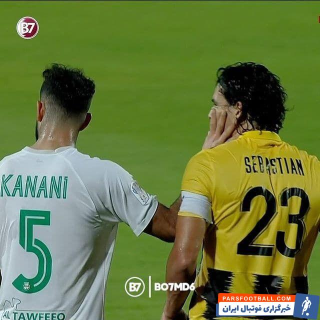 محمدحسین کنعانی زادگان مدافع ایرانی الاهلی در هفته نخست لیگ ستارگان در دقایق پایانی بازی با القطر با بازیکن حریف درگیر شد و از داور کارت گرفت.