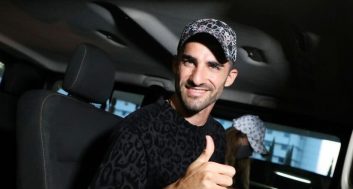 سایت اسپورت ۲۴ یونان اعلام کرد که شب گذشته میلاد محمدی به آتن رسیده تا قرارداد خود را با باشگاه آ.اک امضا کند.‌‌‌‌‌‌‌‌‌‌‌‌‌‌‌‌‌‌‌‌‌‌‌‌