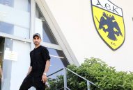 میلاد محمدی مدافع تیم ملی کشورمان و عضو باشگاه آ.اک در اولین مصاحبه اش گفت: خوشحالم در کنار انصاری فرد و حاج صفی هستم.