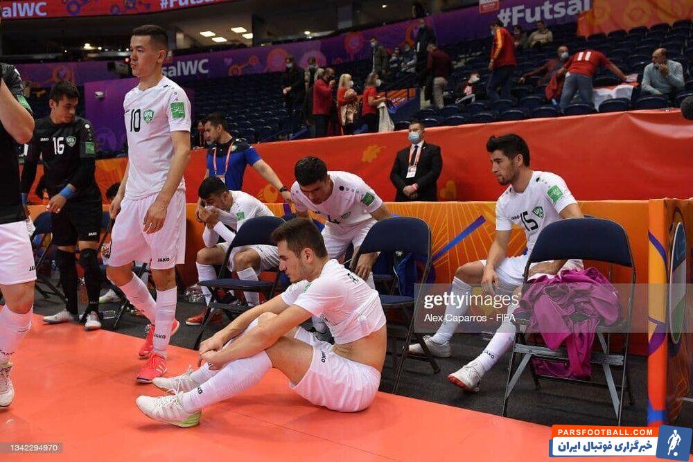 تیم ملی فوتسال در یک هشتم نهایی جام جهانی به مصاف ازبکستان رفت و در یک بازی عجیب و غریب با نتیجه ۹-۸ حریف را شکست داد و به مرحله بعد رسید.