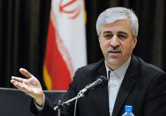 پویا اسدیان خطاب به وزیر ورزش : اگر خصوصی سازی استقلال و پرسپولیس به سرانجام نرسد، ممکن است شما "بابا حمید" شوید