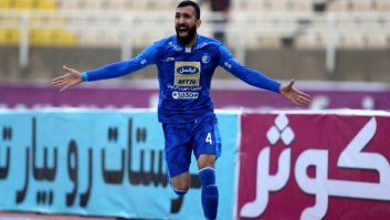 مذاکره جدی مدیر برنامه روزبه چشمی با باشگاه استقلال