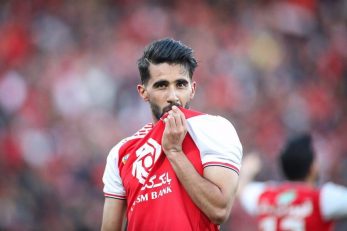 بشار رسن ستاره عراقی بعد از مصدومیت در بازی مقابل ایران یک ماه خانه نشین شد