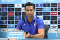 فرهاد مجیدی سرمربی باشگاه استقلال همچنان به دنبال جذب یک مهاجم خارجی است
