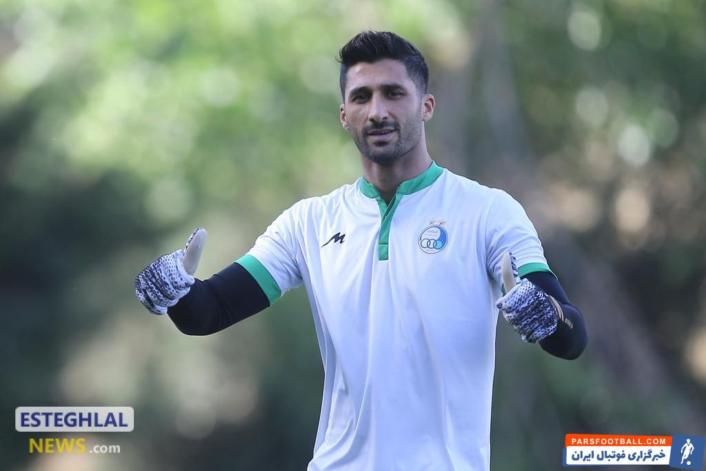 رشید مظاهری پس از فسخ قرارداد با استقلال با تیم هوادار وارد مذاکره شده است