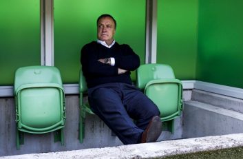 دیک ادووکات سرمربی تیم ملی عراق : مقابل ایران بیشتر حمله خواهیم کرد