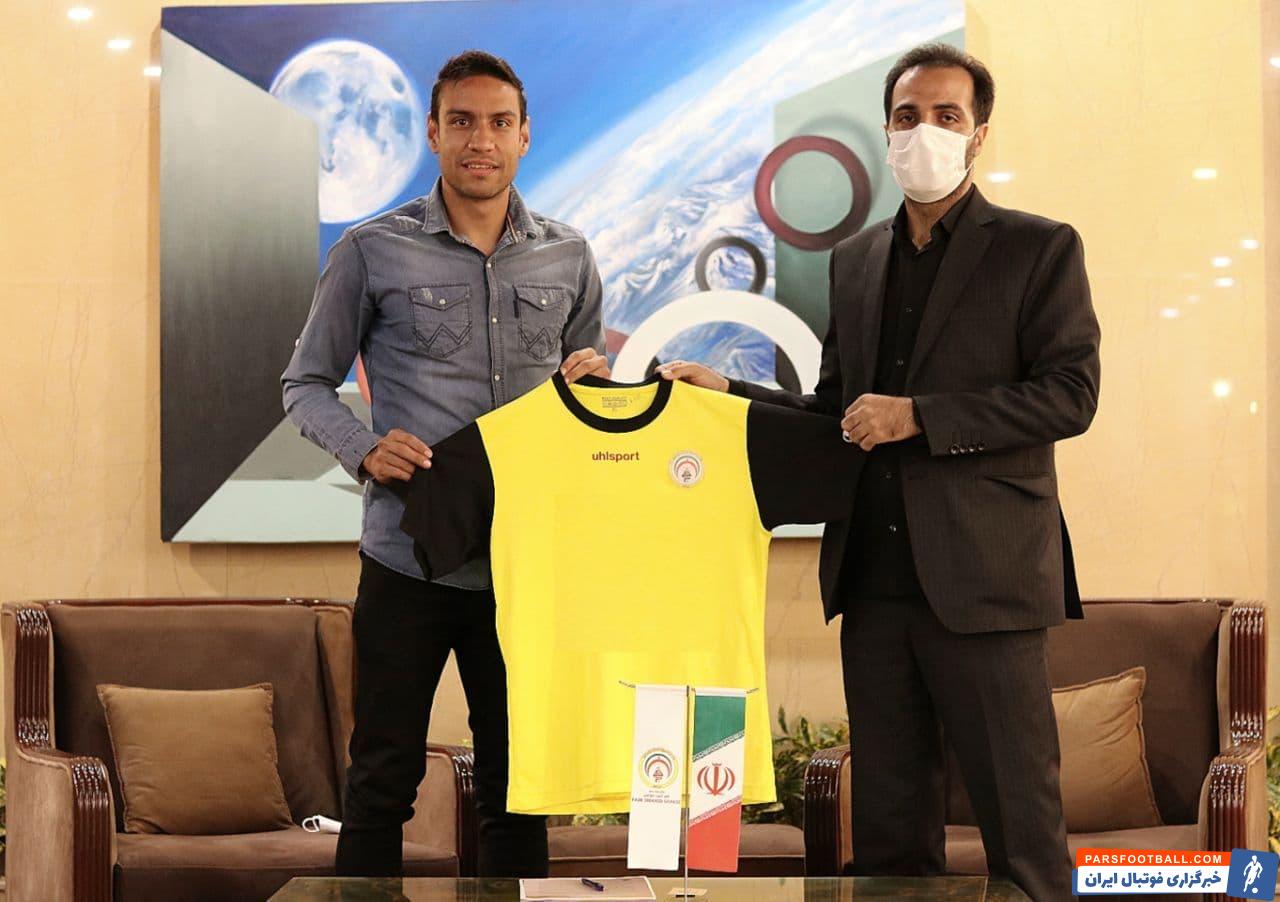 محمدرضا زنده روح : احمدرضا زنده روح که قرار بود استقلالی شود