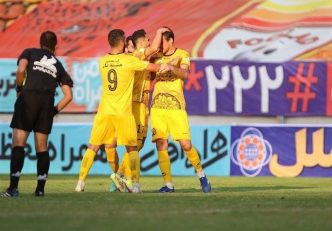 نفت مسجدسلیمان 0 - 3 سپاهان ؛ زردهای اصفهان با پیروزی پرگل مقابل نفت مسجدسلیمان صدرنشین شدند