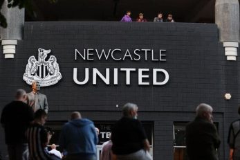 تیم های لیگ جزیره علیه نیوکاسل