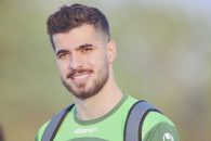 سعید عزت‌اللهی با کوین یامگا بازیکن جدید استقلال شوخی کرد