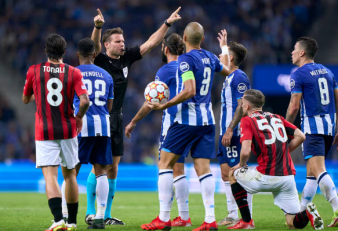 تیم فوتبال میلان شب گذشته در مرحله گروهی لیگ قهرمانان اروپا به مصاف پورتویی رفت که مهدی طارمی را داشت و با نتیجه یک بر صفر شکست خورد.