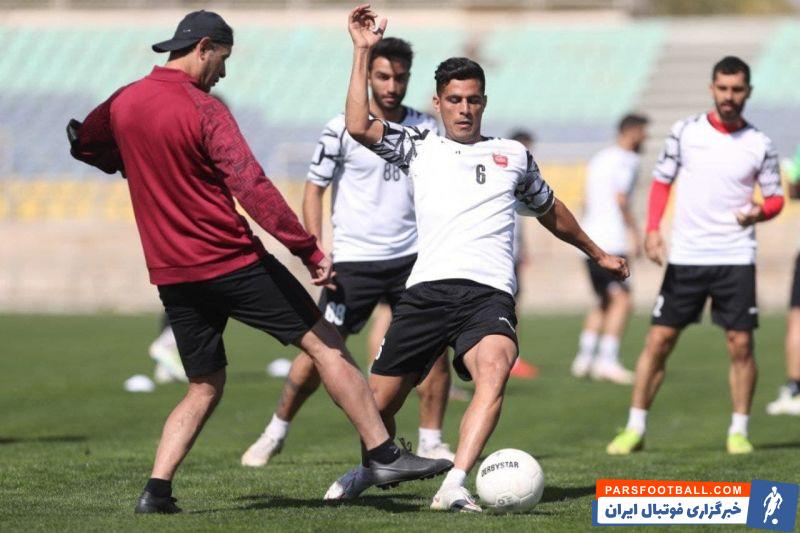 یحیی گل محمدی پس از ناکامی برابر الهلال به فکر چیدن یک خط دفاعی چهار نفره منسجم برای فصل بیست و یکم است.