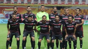 حتی بعد از پنالتی شیمبا هم نظم تیمی پرسپولیس بهم نخورد و با یک ضدحمله برق آسا آب سرد را بر پیکر فولاد ریخت تا با سه امتیاز شیرین از اهواز برگردد.