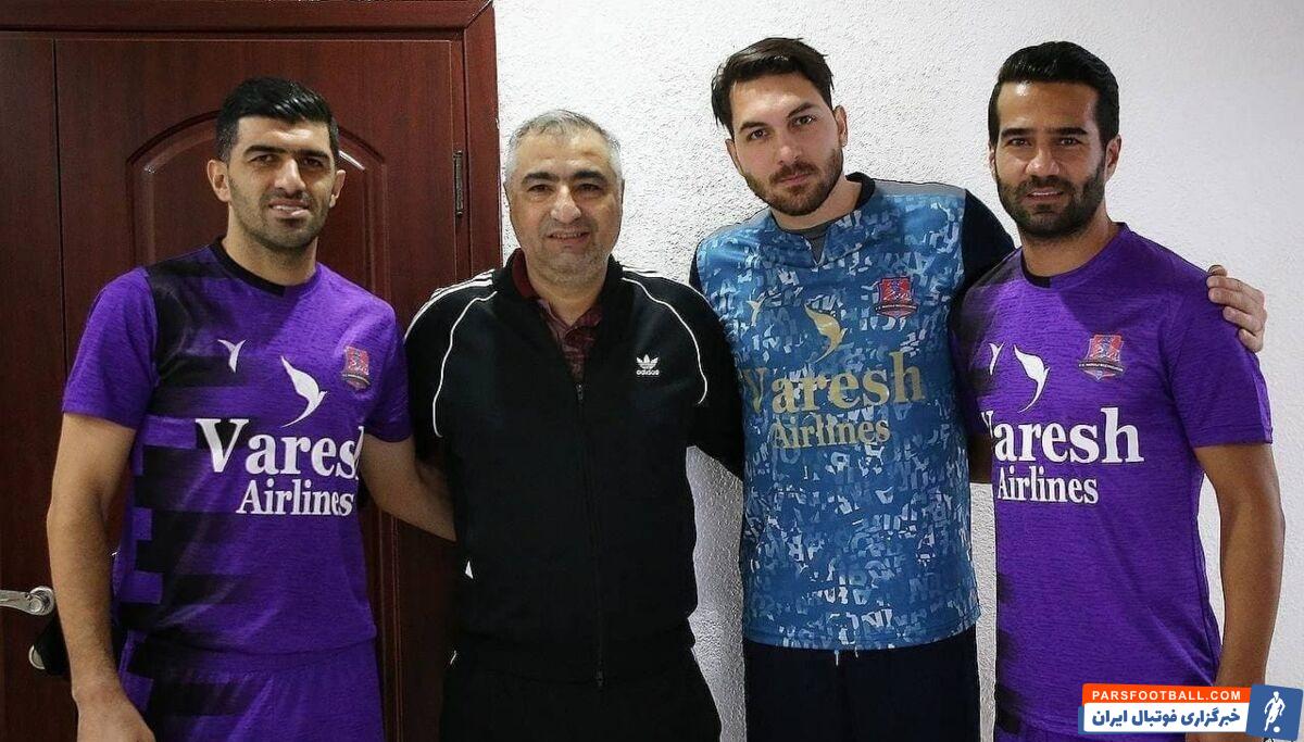 مسعود شجاعی کاپیتان تیم ملی به تازگی به تیم نساجی پیوسته و در تمرینات این تیم پیراهن شماره ۷۷ را برتن کرده است.