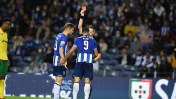 طارمی با این کارت از بازی بعدی پورتو محروم شده است ولی باشگاه پورتو سعی دارد که با مذاکره، بتواند محرومیت این بازیکن را به حالت تعلیق درآورد.