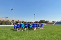 مدیران باشگاه استقلال بعد از آنکه فرهاد مجیدی زمین صنایع دفاع را تایید کرد، قراردادی یکساله را با این مجموعه ورزشی به امضا رساندند.