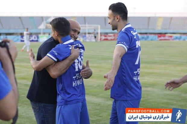 کمک بزرگ سرمربی استقلالی به تیم محبوبش + جزئیات